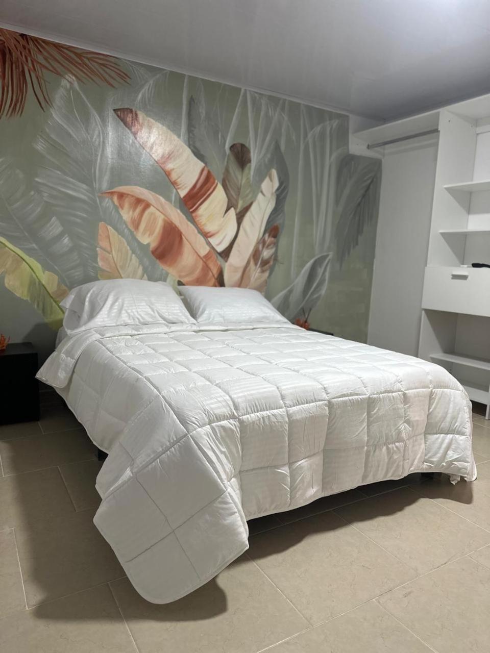 Leonor'S Guest House South West Bay Extérieur photo