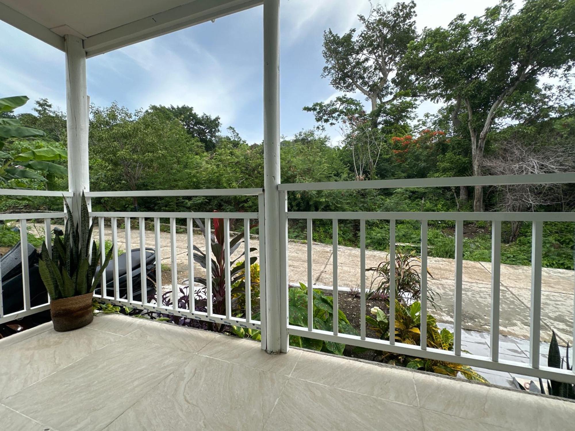Leonor'S Guest House South West Bay Extérieur photo