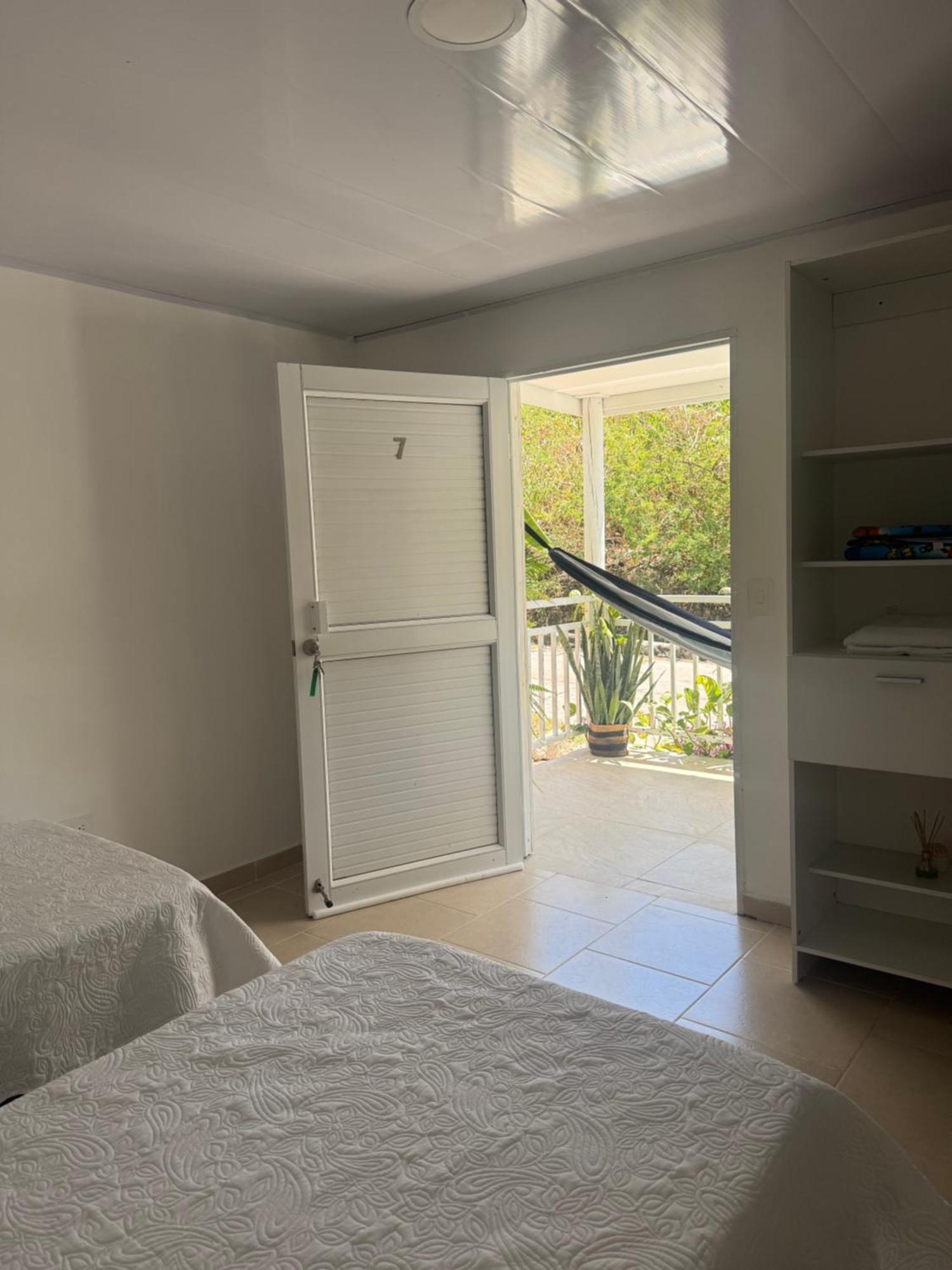 Leonor'S Guest House South West Bay Extérieur photo